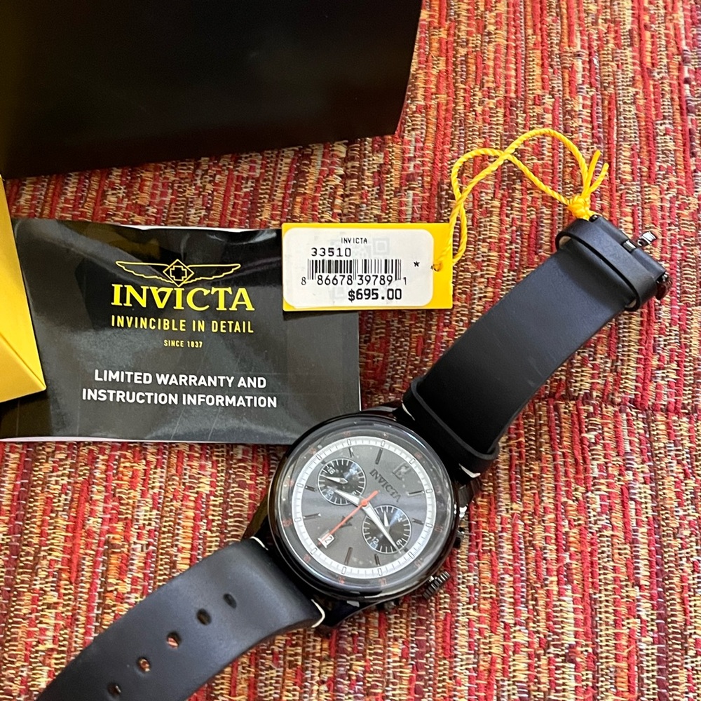 NOS Invicta Gents Wristwatch - Picture 3 of 8
